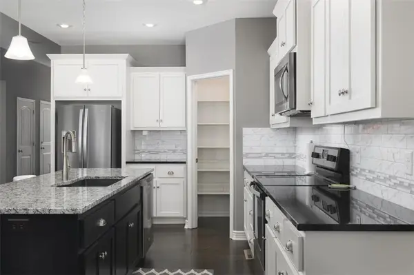 105 SE Griffin ST, Blue Springs, MO 64064