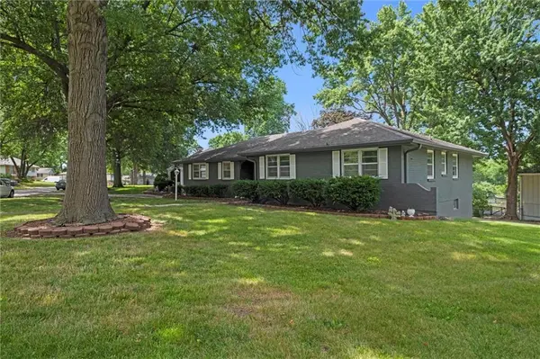 6100 Englewood AVE, Raytown, MO 64133