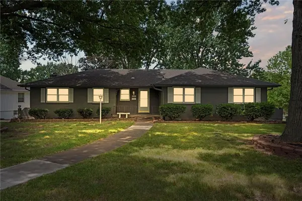 6100 Englewood AVE, Raytown, MO 64133