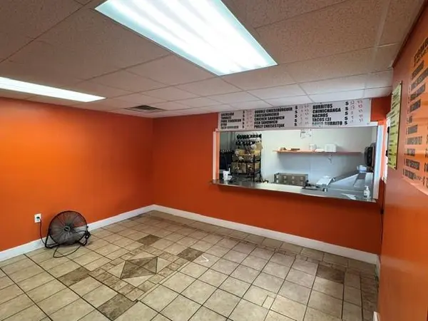 6901 Prospect AVE, Kansas City, MO 64132