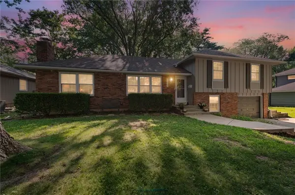5223 Cody ST, Shawnee, KS 66203