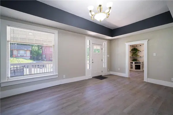 1407 Felix ST, St Joseph, MO 64501