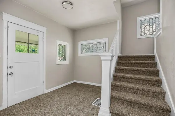 1613 Poplar AVE, Kansas City, MO 64127