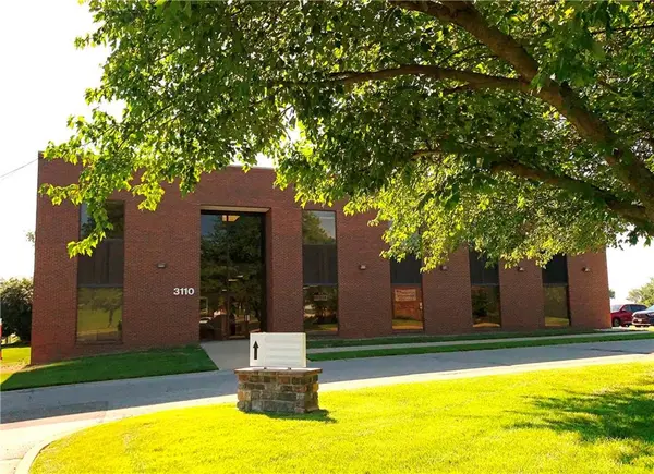 3110 Suite 201 Karnes RD, St Joseph, MO 64506