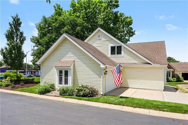 4530 W 90th ST, Prairie Village, KS 66207