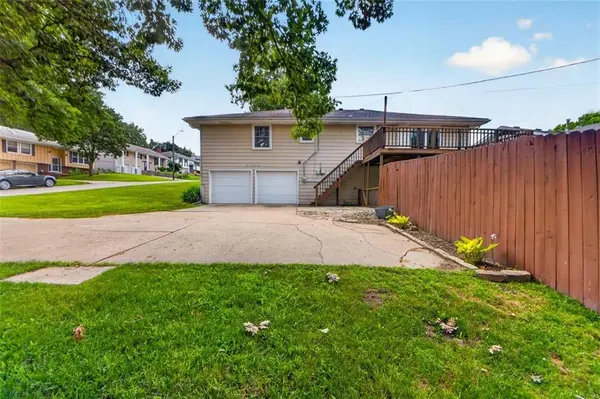 9200 Wyandotte ST, Kansas City, MO 64114