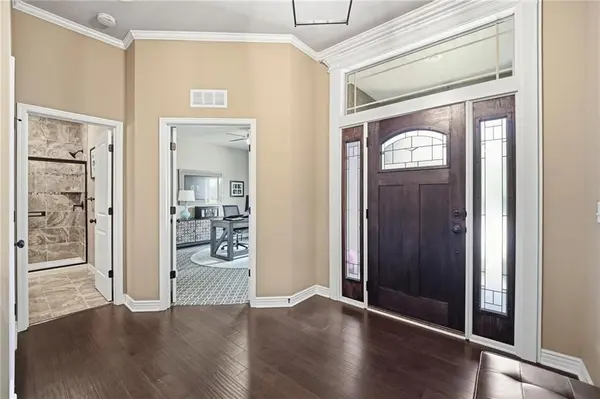 404 SE Mill Creek DR, Lee's Summit, MO 64063