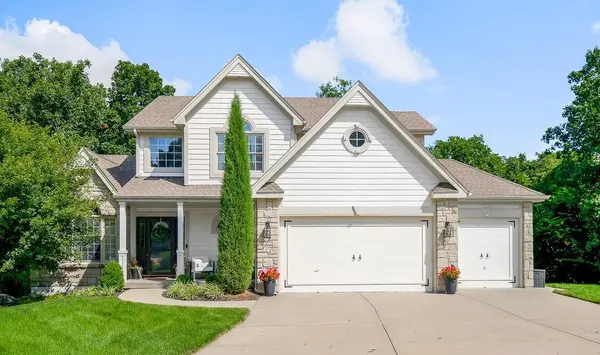 14480 NW 64th TER, Parkville, MO 64152