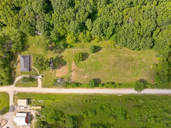 16527 Varner RD, Mayview, MO 64071