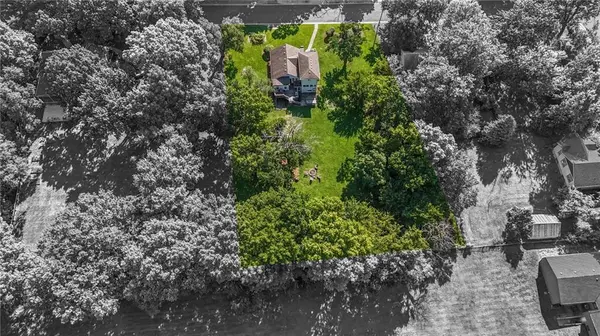 7730 Hardy ST, Overland Park, KS 66204