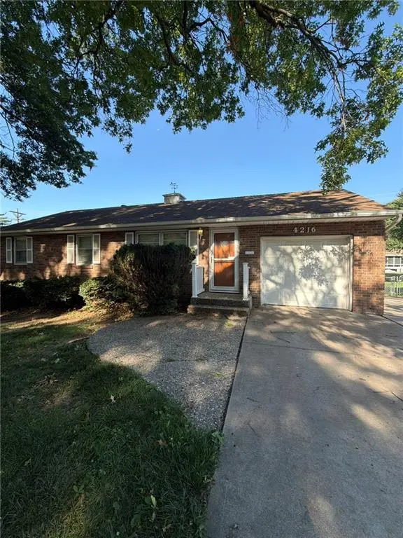 4216 S Pleasant ST, Independence, MO 64055