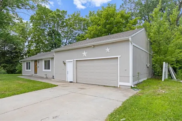 1618 S McCoy ST, Independence, MO 64055