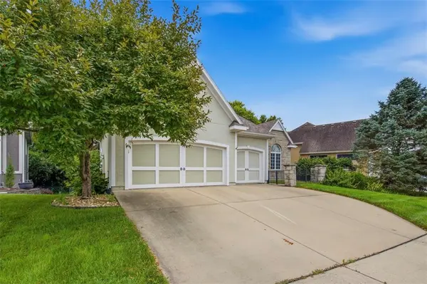 4809 W 162nd ST, Overland Park, KS 66085