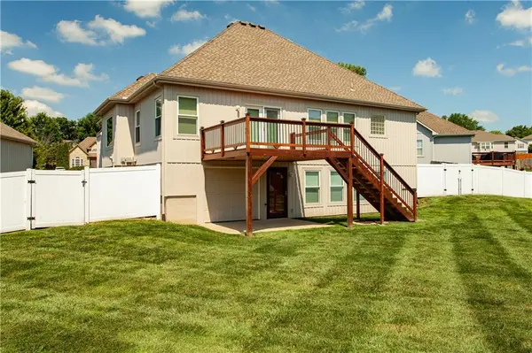 707 NW Baytree CIR, Grain Valley, MO 64029