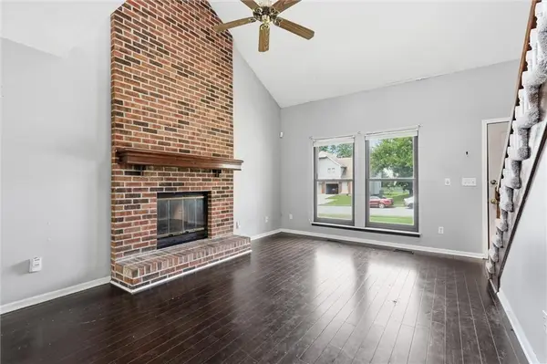 10809 HASKINS ST, Lenexa, KS 66210