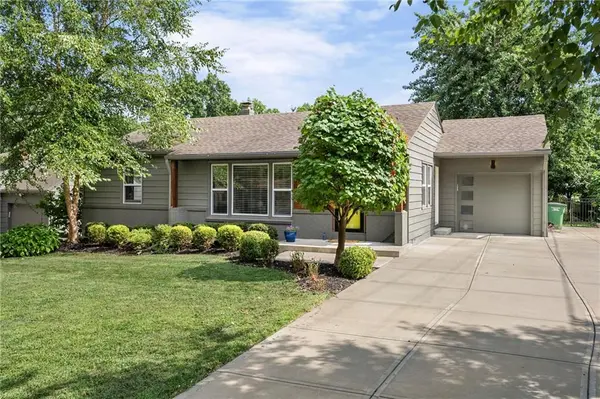 4631 W 61st ST, Fairway, KS 66205