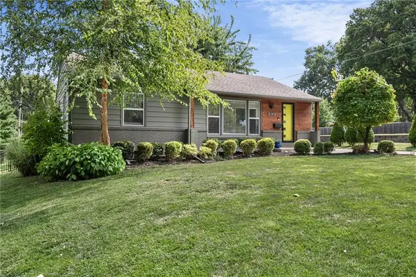 4631 W 61st ST, Fairway, KS 66205