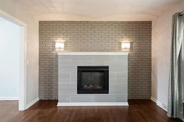 9004 Belleview AVE, Kansas City, MO 64114