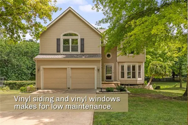 1412 N Anne Shirley DR, Olathe, KS 66061