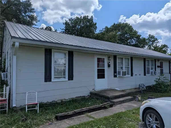 301-303 E McKissock ST, Knob Noster, MO 65336