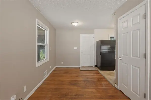 5206 Palmer DR, Kansas City, MO 64129