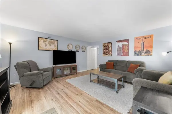 445 W 10th ST, Kansas City, MO 64105