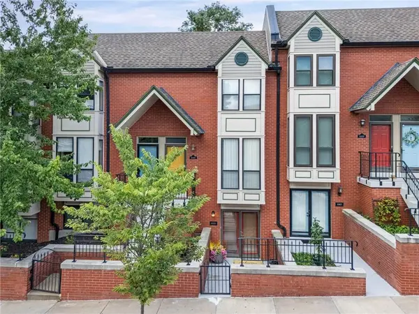 445 W 10th ST, Kansas City, MO 64105