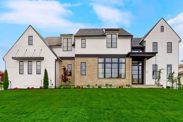 10707 W 173rd TER, Overland Park, KS 66221