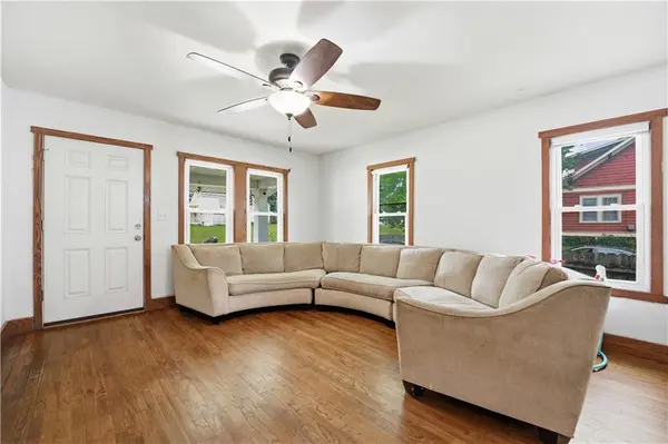 531 E College ST, Independence, MO 64050