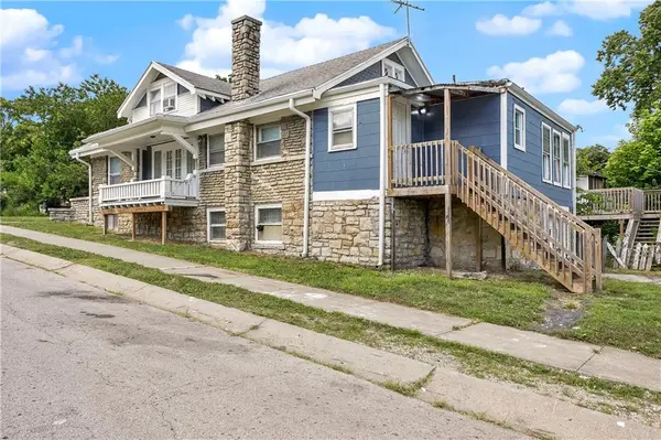 2420 E 42nd ST, Kansas City, MO 64130