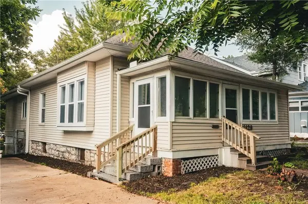 1420 W Walnut AVE, Independence, MO 64050