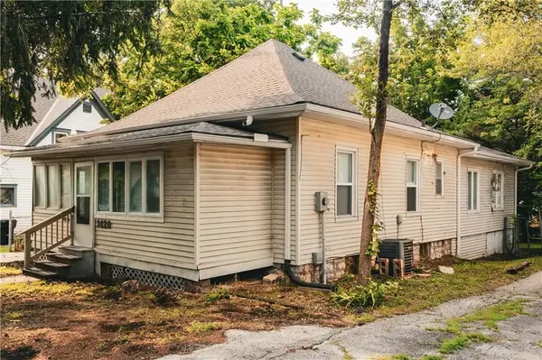 1420 W Walnut AVE, Independence, MO 64050