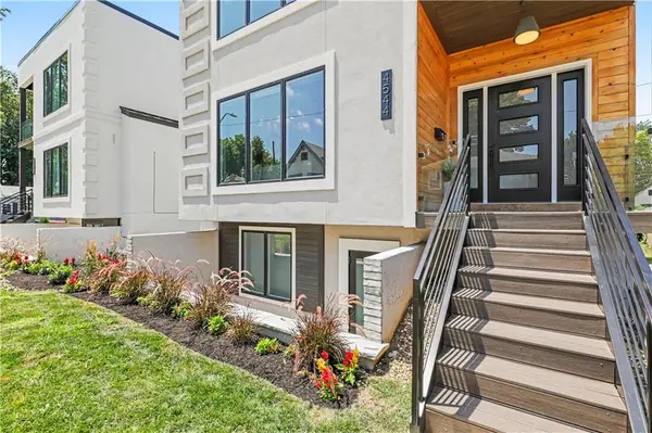4544 Bell ST, Kansas City, MO 64111