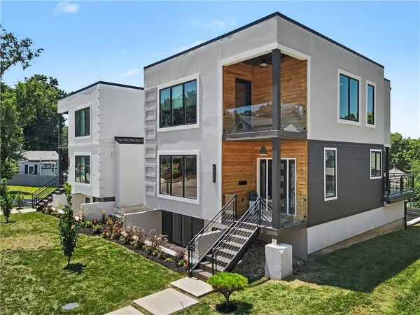 4544 Bell ST, Kansas City, MO 64111