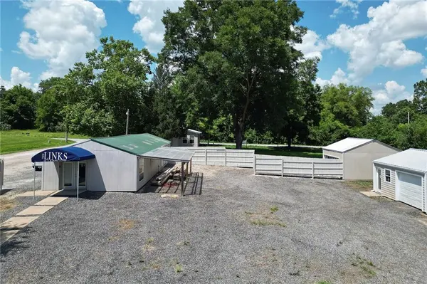 22701 Timberview RD, Harrisonville, MO 64701
