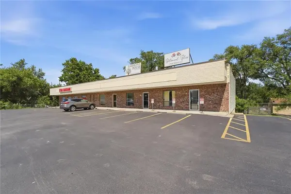 114-120 SW 7 HWY, Blue Springs, MO 64014
