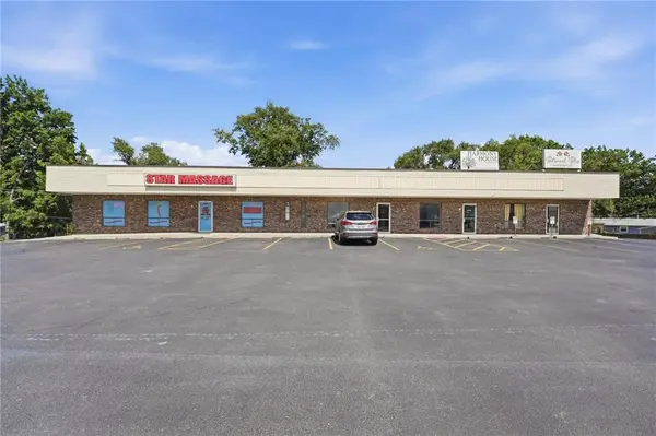 114-120 SW 7 HWY, Blue Springs, MO 64014