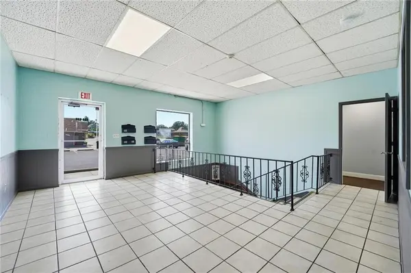 114-120 SW 7 HWY, Blue Springs, MO 64014