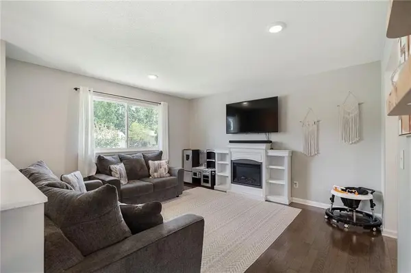 305 W South ST, Spring Hill, KS 66083