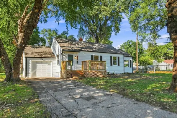400 W 86th TER, Kansas City, MO 64114