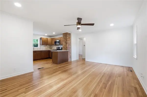 400 W 86th TER, Kansas City, MO 64114