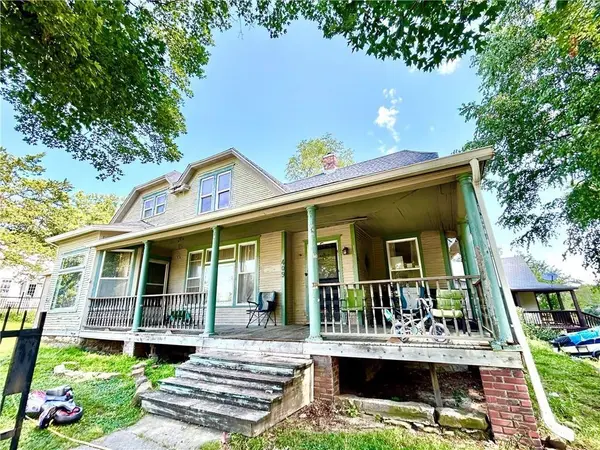 409 E Spring ST, El Dorado Springs, MO 64744
