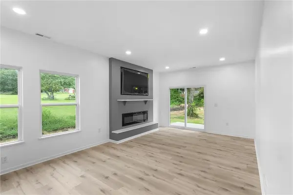 912 Chestnut AVE, Osawatomie, KS 66064