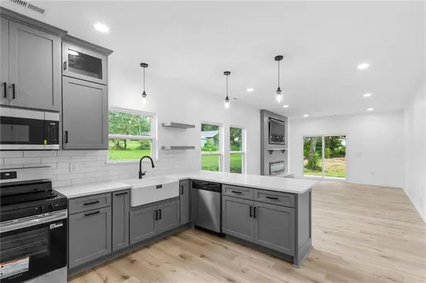 912 Chestnut AVE, Osawatomie, KS 66064