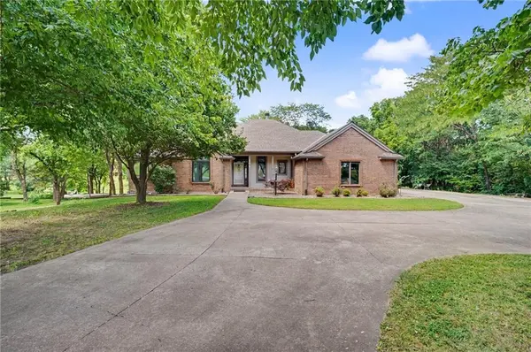 204 E High ST, Baldwin City, KS 66006