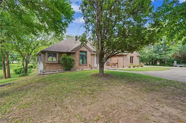 204 E High ST, Baldwin City, KS 66006