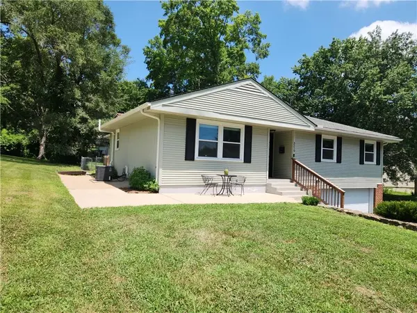 3219 S Vest AVE, Independence, MO 64055