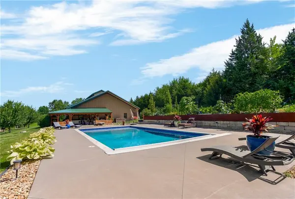 31305 W 89th ST, De Soto, KS 66018