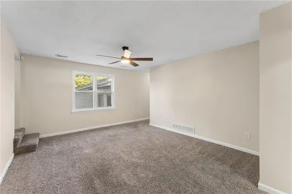 8110 Walnut ST, Kansas City, MO 64114