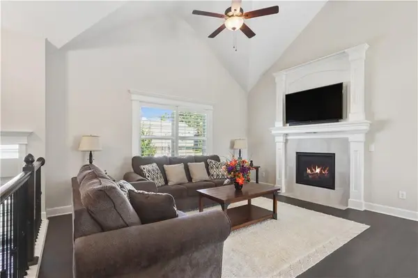805 Cedar Ridge DR, Raymore, MO 64083
